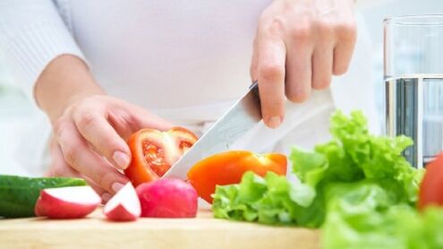 Vegetables cuts with a knife